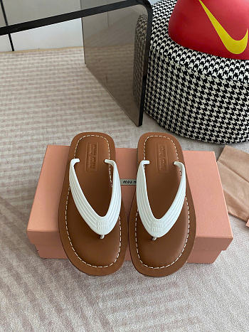 Miumiu Thong Sandals White 5Y638E