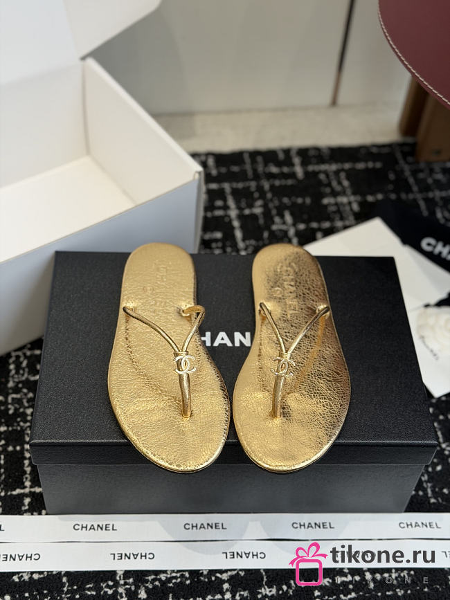 Chanel Thongs Crackled Laminated Calfskin Gold - 1