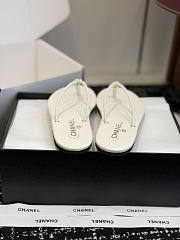 Chanel Thongs Lamskin White - 3