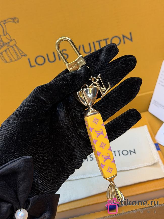 LV Sweets Bag Charm Yellow M03518 - 1