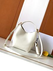 Celine Small Hobo In Supple Smooth Calfskin Rice - 31x18x6cm - 5