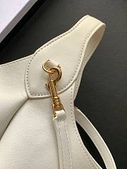 Celine Small Hobo In Supple Smooth Calfskin Rice - 31x18x6cm - 3