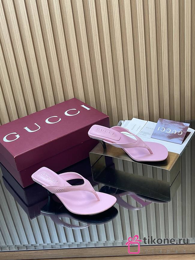 Gucci Vittoria Thong In Light Pink Leather 55mm - 1