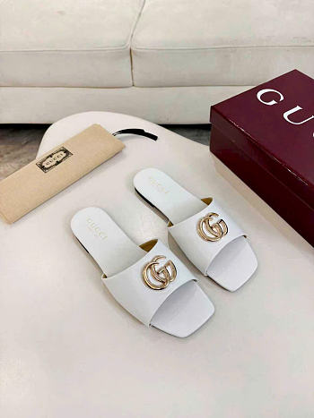 Gucci Slide Sandal with Double G White Leather