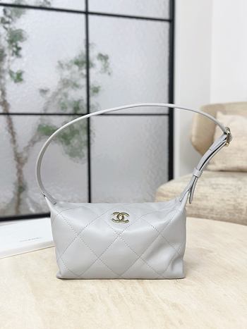Chanel Hobo Handbag Shiny Lambskin & Gold-Tone Metal Gray - 23x13x8cm