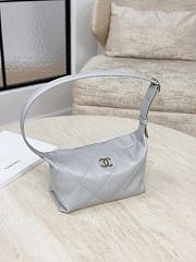 Chanel Hobo Handbag Shiny Lambskin & Gold-Tone Metal Gray - 23x13x8cm - 3