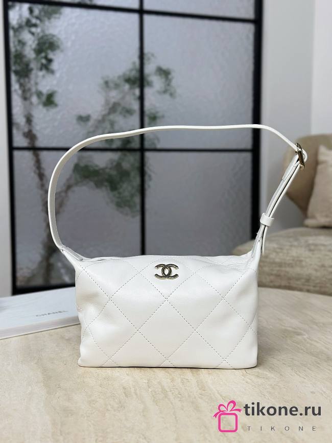 Chanel Hobo Handbag Shiny Lambskin & Gold-Tone Metal White - 23x13x8cm - 1
