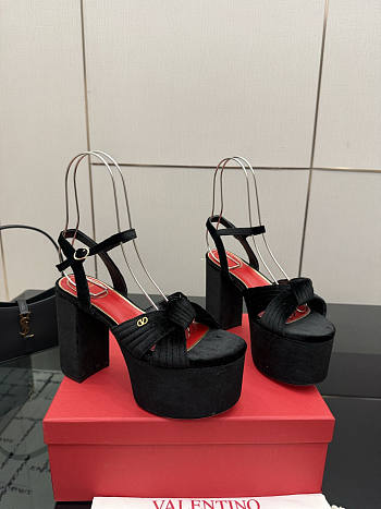 Valentino Garavani Velvet Crasher Platform Sandals Black 125mm 
