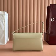 Gucci Horsebit Ristretto Medium Shoulder Bag In Beige Leather - 26x14.5x4.5cm - 5