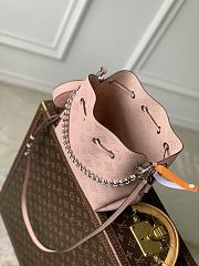 LV Bella Mahina Leather Dream Pink Jasmin M23195 - 19x22x14cm - 2