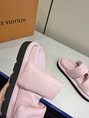 LV Pool Pillow Comfort Mule Pink 1AJN59 - 5