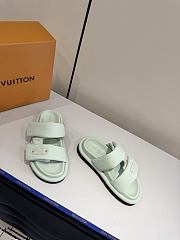 LV Pool Pillow Comfort Mule Green 1AJKZG - 3