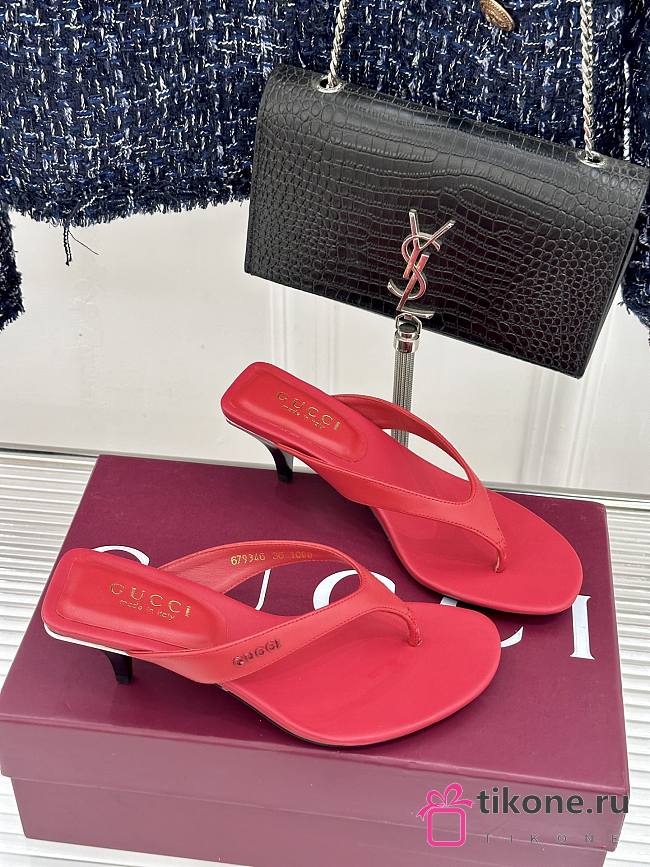 Gucci Vittoria Thong In Red Leather 55mm - 1