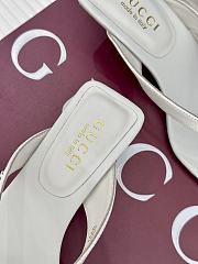 Gucci Vittoria Thong In White Leather 55mm - 4