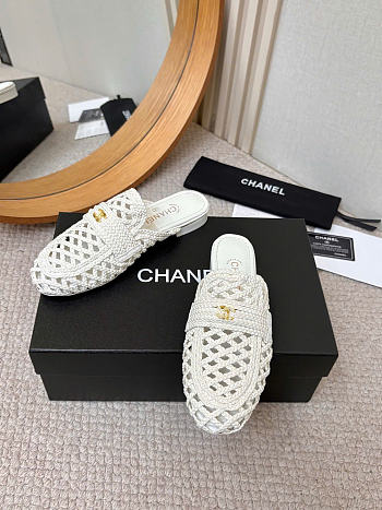Chanel Mules Lambskin White G47122