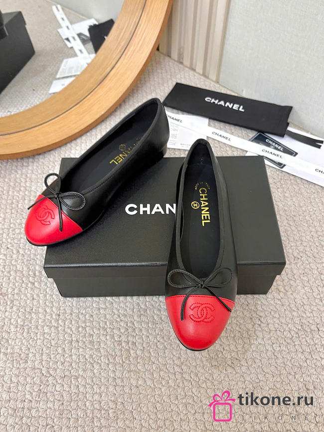 Chanel Ballet Flats Lambskin Red & Black - 1