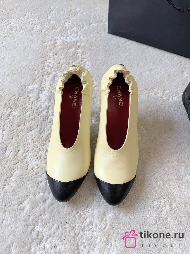 Chanel Pumps Lambskin Light Beige & Black 85mm G47191 - 1