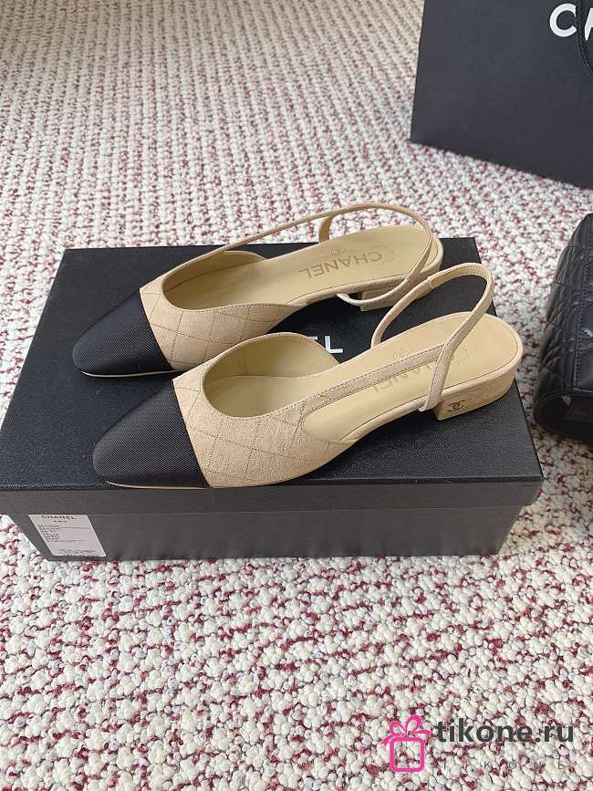Chanel Slingbacks Suede Goatskin & Grosgrain Beige & Black 20mm - 1