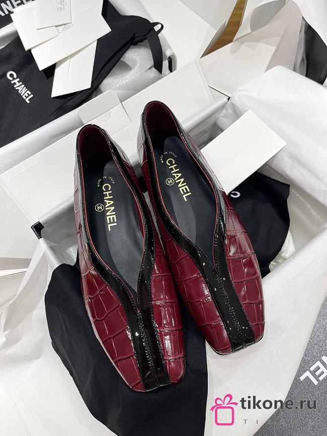 Chanel Ballet Flats Crocodile Embossed Calfskin & Patent Calfskin Burgundy & Black G47182 - 1
