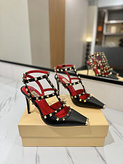 VLTN Rockstud Kidskin Pumps Black 100mm - 1