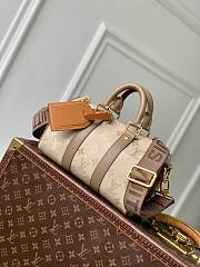 LV Keepall Bandouliere 25 Monogram Surplus Canvas Sand Beige M29272 - 25x15x11cm - 1