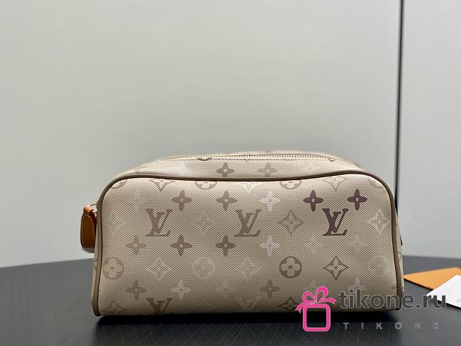 LV Dopp Kit Toiletry Bag Monogram Surplus Canvas Sand Beige M29161 - 28x15x16.5cm - 1