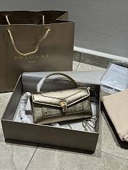 Bvlgari Serpenti Forever Phone Case In Gold Striated Calf Leather - 19x10x3.5cm - 5