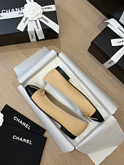 Chanel Ballet Flats Lambskin Beige & Black G02819 - 3