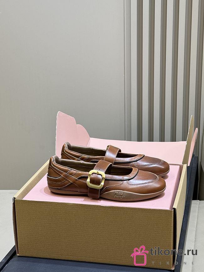 Miumiu Gymnasium Leather Ballerinas with Strap and Buckle Brown 5F686E - 1