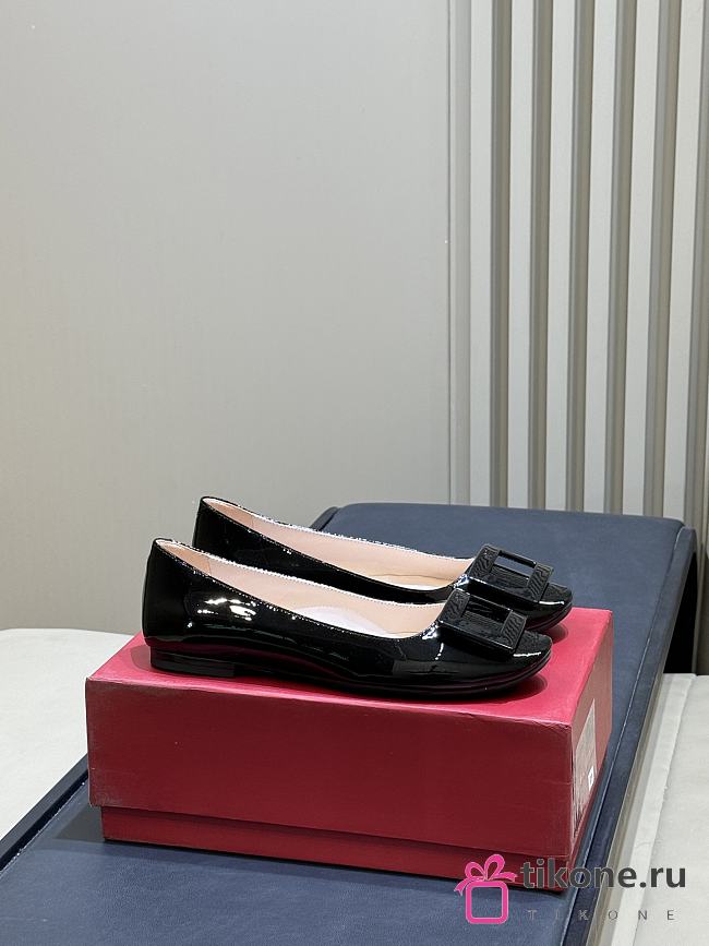 Roger Vivier U Look Ballerinas In Patent Leather Black - 1