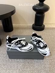 Balenciaga Radar Gradient Lines Sneaker In White And Black - 2