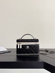 Chanel Vanity with Chain Lambskin & Gold-Tone Metal Black & White - 19.5x17x5cm  - 6