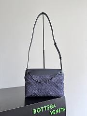 Bottega Veneta Small Andiamo Messenger in Neptune 815781 - 29x20x13cm - 5