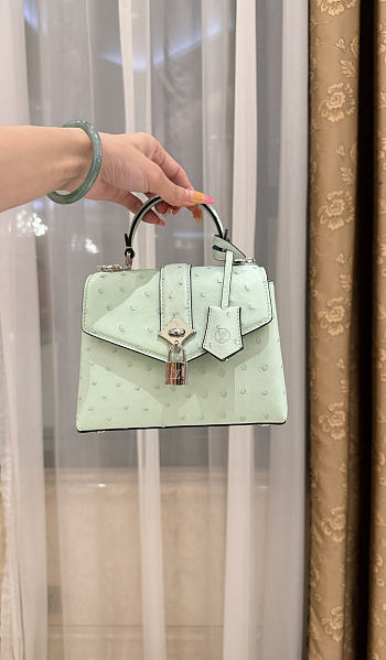 LV Rose De Vents Mini Ostrich Candy Green - 19x15x9cm