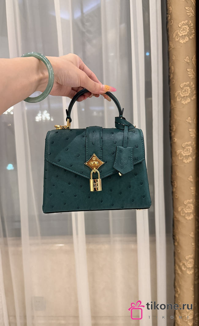 LV Rose De Vents Mini Ostrich Green - 19x15x9cm - 1
