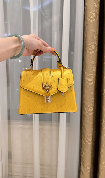 LV Rose De Vents Mini Ostrich Yellow - 19x15x9cm
