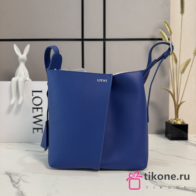 Loewe Medium Bilbao Bucket In Smooth Calfskin Blue - 26x25x13cm - 1