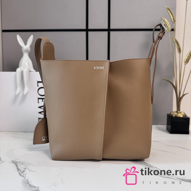 Loewe Medium Bilbao Bucket In Smooth Calfskin Brown - 26x25x13cm - 1
