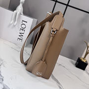 Loewe Medium Bilbao Bucket In Smooth Calfskin Brown - 26x25x13cm - 3