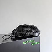 Bottega Veneta Medium Onda Clutch in Black - 55x17x12cm - 1