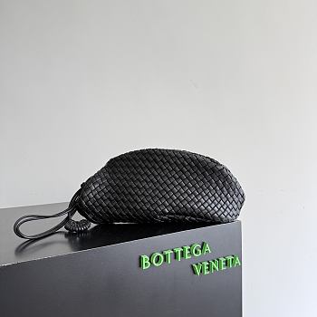 Bottega Veneta Medium Onda Clutch in Black - 55x17x12cm