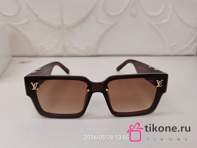 Gift LV Sunglasses 2 - 1