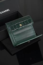 Chanel Classic Small Flap Wallet Crocodile Embossed Calfskin & Gold-Tone Metal Green - 10.5x11.5x3cm - 2