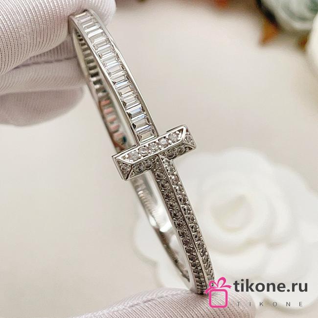 Tiffany T T1 Bangle in White Gold with Baguette and Pavé Diamonds - 1