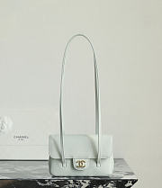 Chanel Clutch with Leather Strap Grained Shiny Calfskin & Gold-Tone Metal Light Green - 17x11.5x5cm - 3