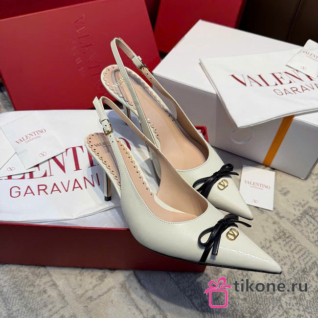 Valentino Bepointy Slingback Pump In Patent Leather And Kidskin Ivory/Black 80mm - 1