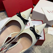 Valentino Bepointy Slingback Pump In Patent Leather And Kidskin Ivory/Black 80mm - 2