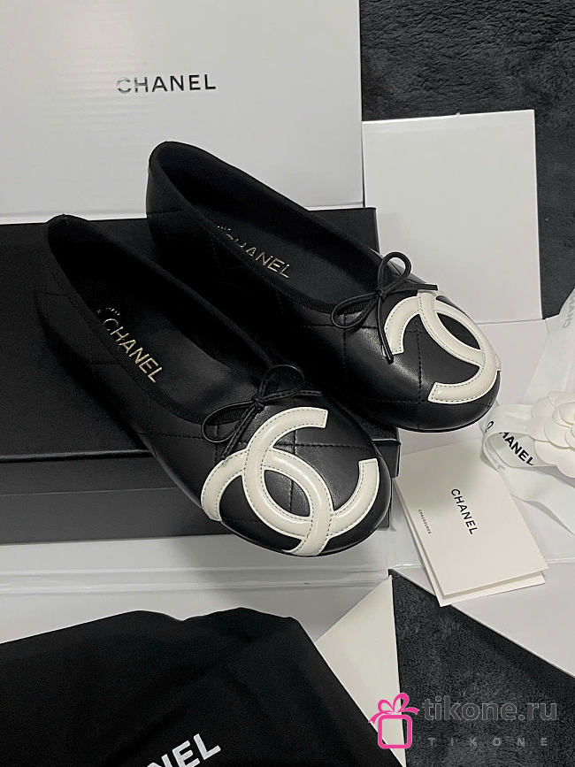 Chanel Ballet Flats Lambskin Black & White G47163 - 1
