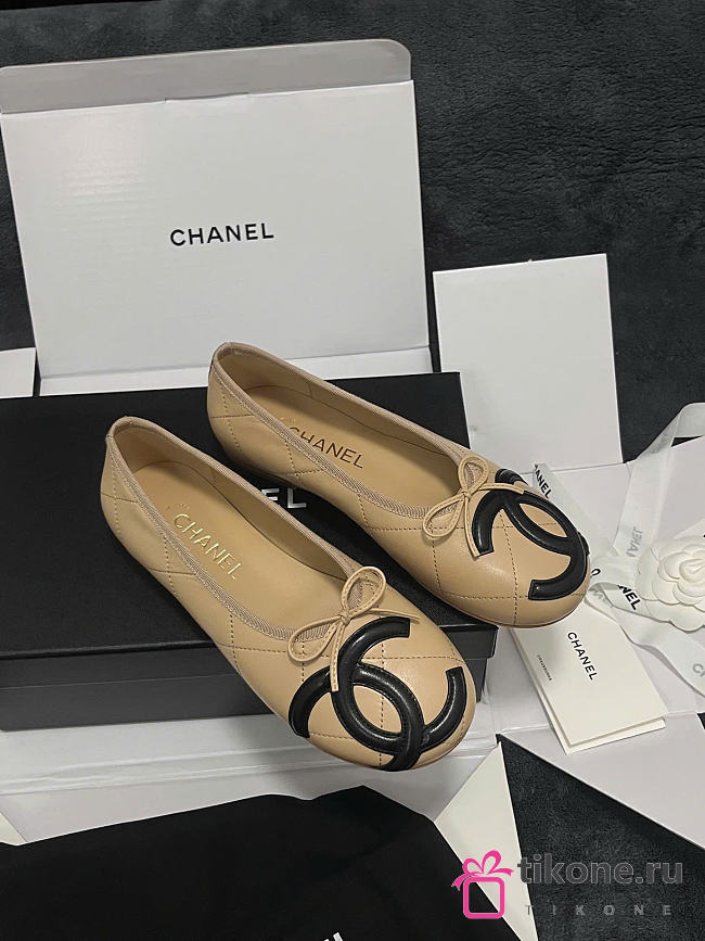 Chanel Ballet Flats Lambskin Beige & Black G47163 - 1