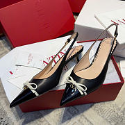Valentino Bepointy Slingback Pump In Patent Leather And Kidskin Black/Ivory 45mm - 2